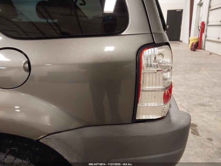 2004 Ford Escape Xlt VIN: 1FMYU93104DA07525 Lot: 43774914