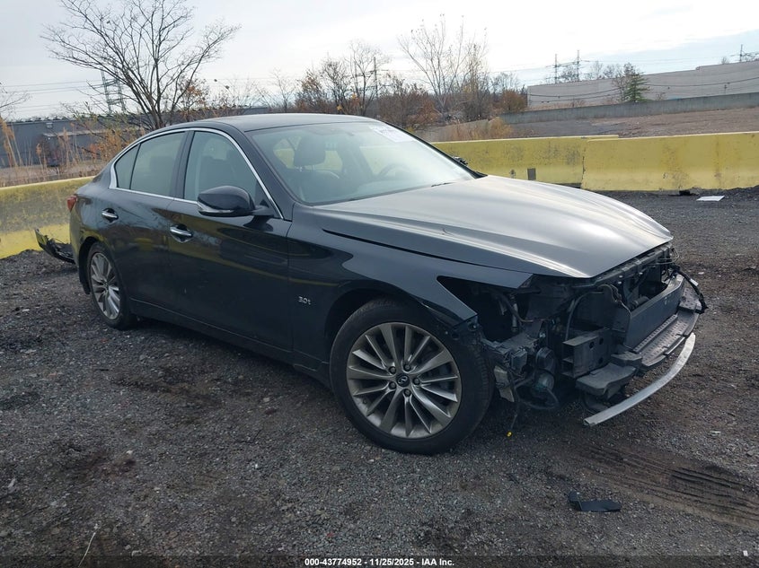 INFINITI Q50 3.0T LUXE
