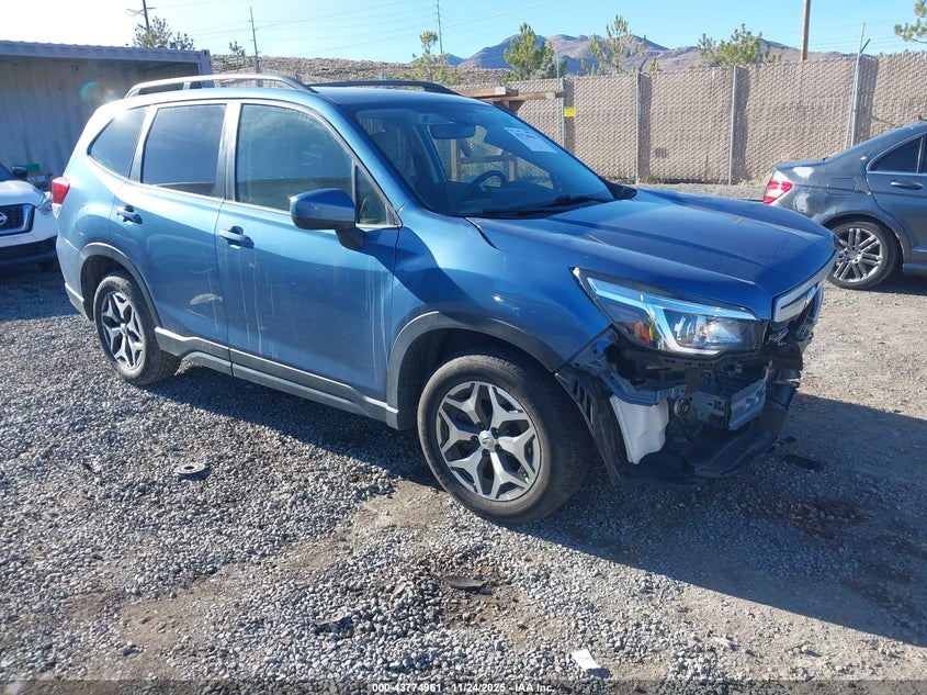 SUBARU FORESTER PREMIUM