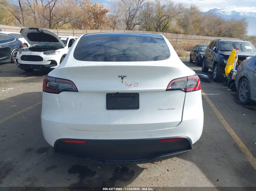 2021 Tesla Model Y Long Range Dual Motor All-Wheel Drive VIN: 5YJYGDEE6MF240929 Lot: 43774968
