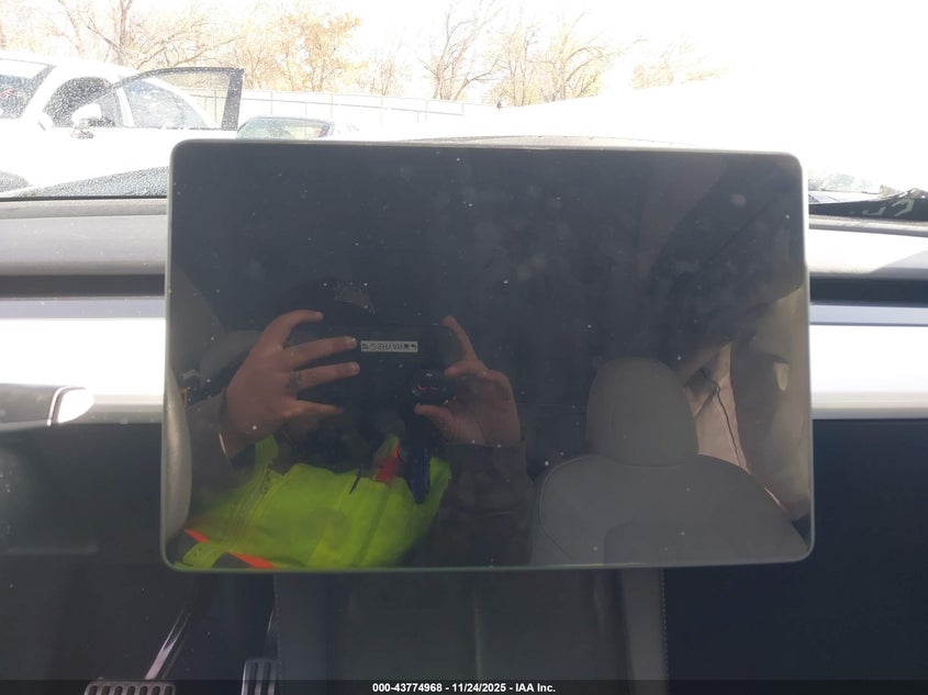 2021 Tesla Model Y Long Range Dual Motor All-Wheel Drive VIN: 5YJYGDEE6MF240929 Lot: 43774968