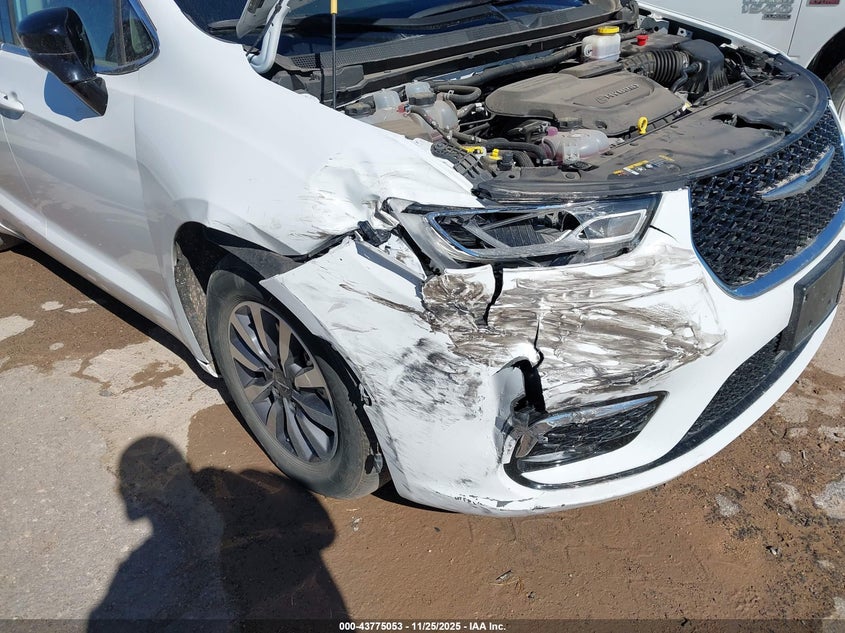 2024 Chrysler Pacifica Hybrid Select VIN: 2C4RC1S76RR117955 Lot: 43775053