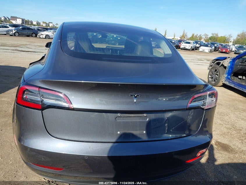 2018 Tesla Model 3 Long Range/Mid Range VIN: 5YJ3E1EA3JF036743 Lot: 43775096