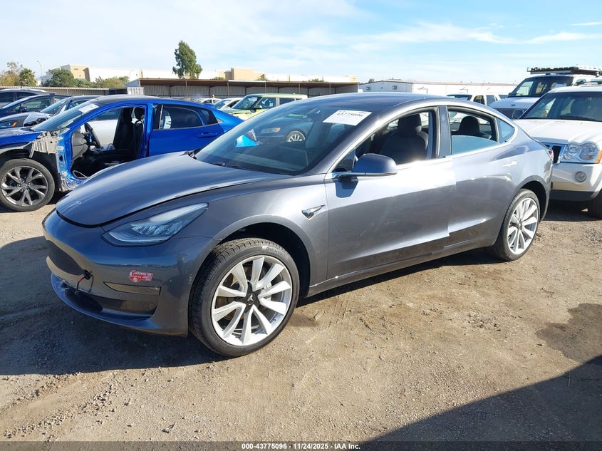 5YJ3E1EA3JF036743 2018 TESLA MODEL 3 photo no. 2