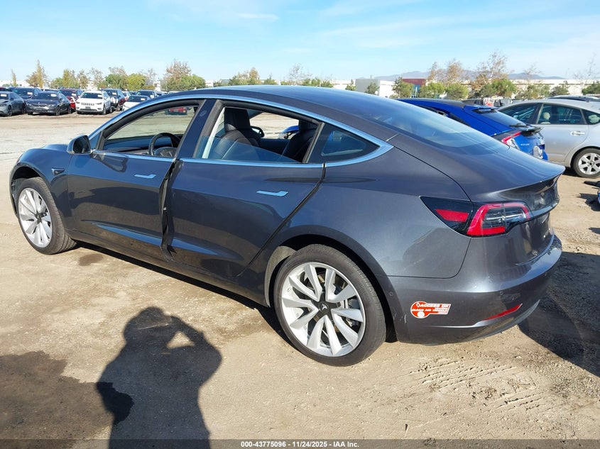 5YJ3E1EA3JF036743 2018 TESLA MODEL 3 photo no. 3