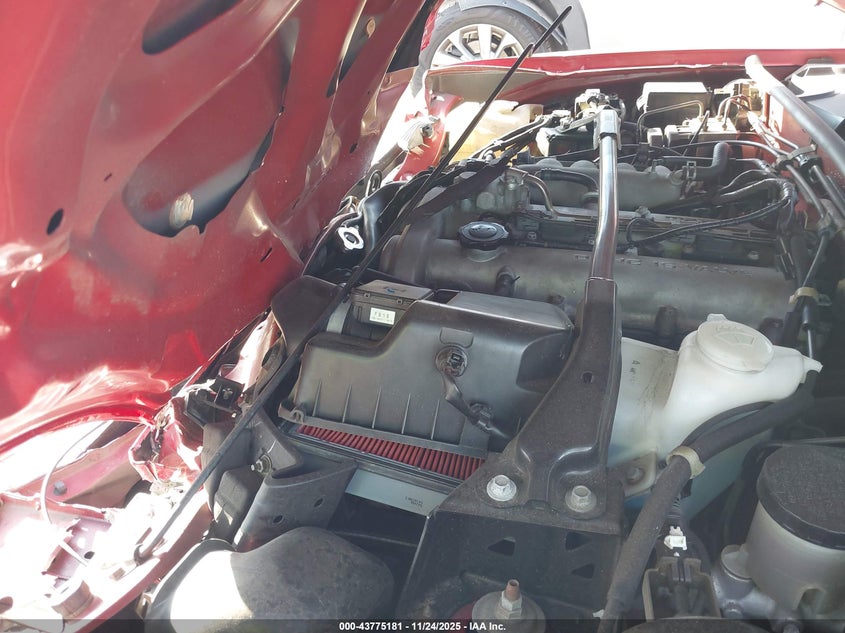 2004 Mazda Mx-5 Miata Ls VIN: JM1NB353X40400769 Lot: 43775181