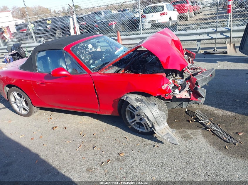 2004 Mazda Mx-5 Miata Ls VIN: JM1NB353X40400769 Lot: 43775181