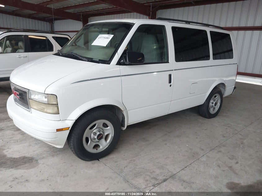 1GKDM19X13B501035 2003 GMC SAFARI photo no. 2