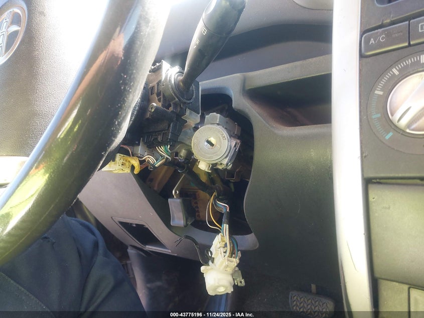 2004 Scion Xb VIN: JTLKT324040147026 Lot: 43775196