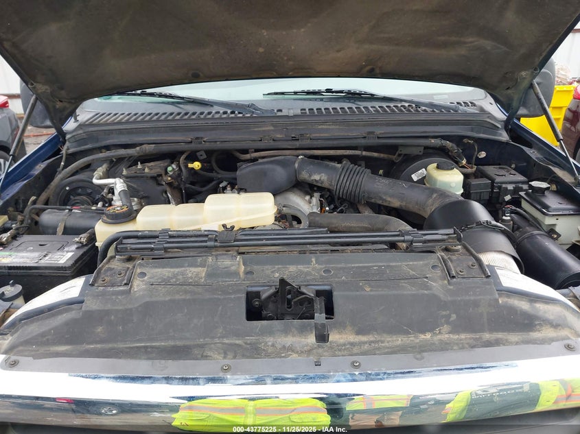 1999 Ford F-350 Lariat/Xl/Xlt VIN: 1FTSW31L1XEB27757 Lot: 43775225