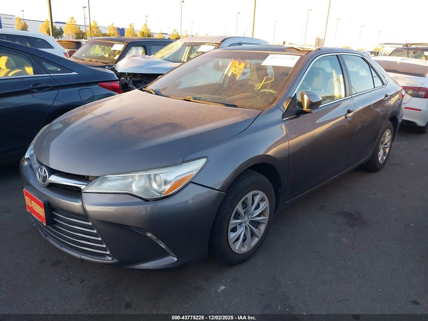 4T4BF1FK0GR521567 2016 TOYOTA CAMRY photo no. 2