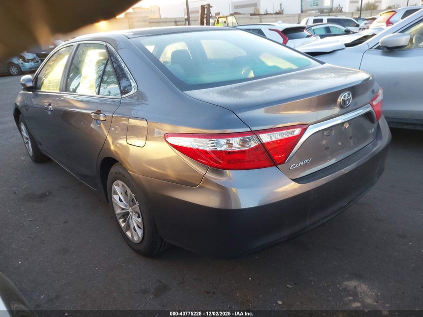 4T4BF1FK0GR521567 2016 TOYOTA CAMRY photo no. 3