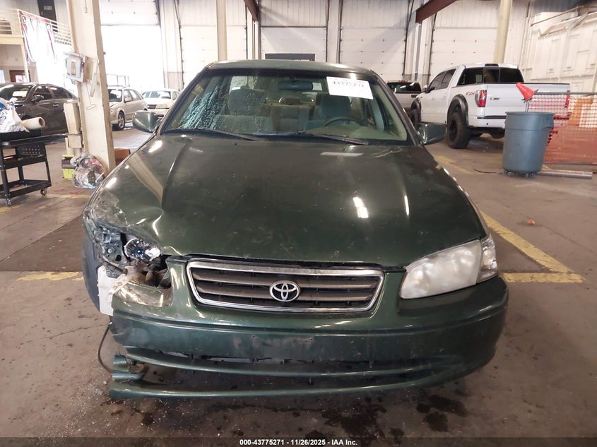 2000 Toyota Camry Le VIN: JT2BG22K7Y0472571 Lot: 43775271