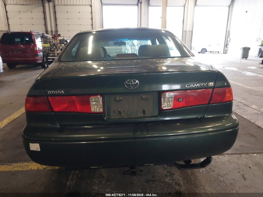 2000 Toyota Camry Le VIN: JT2BG22K7Y0472571 Lot: 43775271