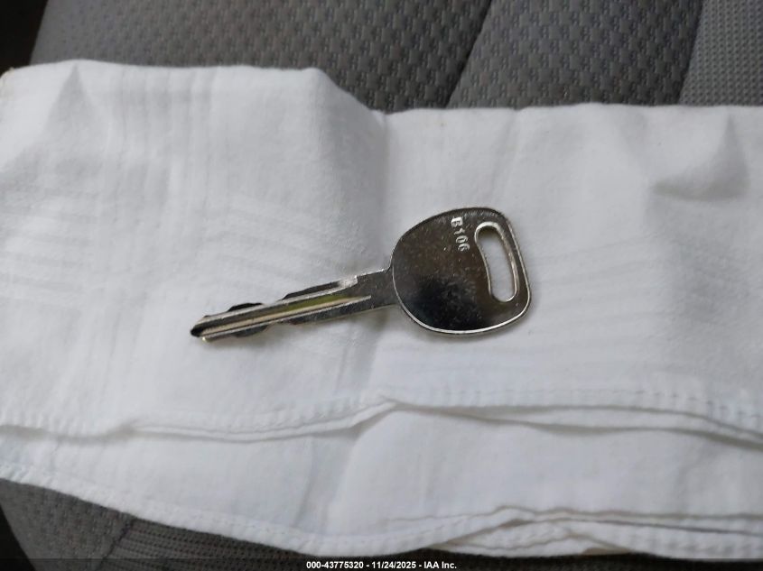 2003 Saturn Ion 2 VIN: 1G8AJ52F83Z105332 Lot: 43775320