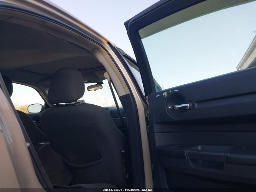 2008 Dodge Charger VIN: 2B3KA43G88H198325 Lot: 43775321