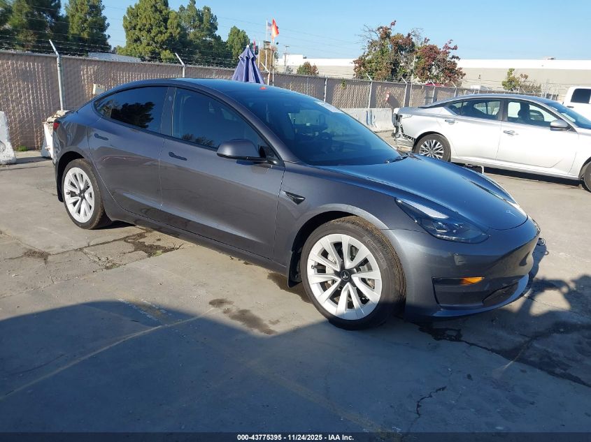 TESLA MODEL 3 REAR-WHEEL DRIVE