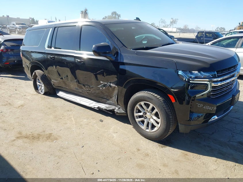 CHEVROLET SUBURBAN 2WD LT