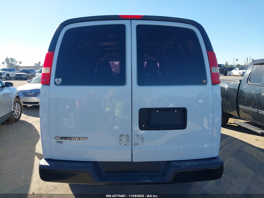 2017 Chevrolet Express 2500 Work Van VIN: 1GCWGAFG8H1350580 Lot: 43775467