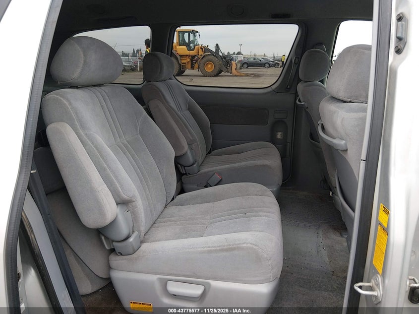 2002 Toyota Sienna Le VIN: 4T3ZF13C32U503909 Lot: 43775577