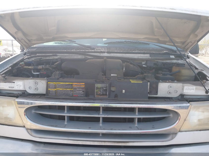 1999 Ford E-350 Super Duty Xl/Xlt VIN: 1FBSS31L2XHC09933 Lot: 43775591