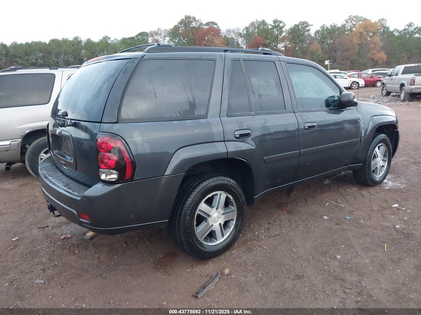 1GNDS13SX72302948 2007 CHEVROLET TRAILBLAZER photo no. 4