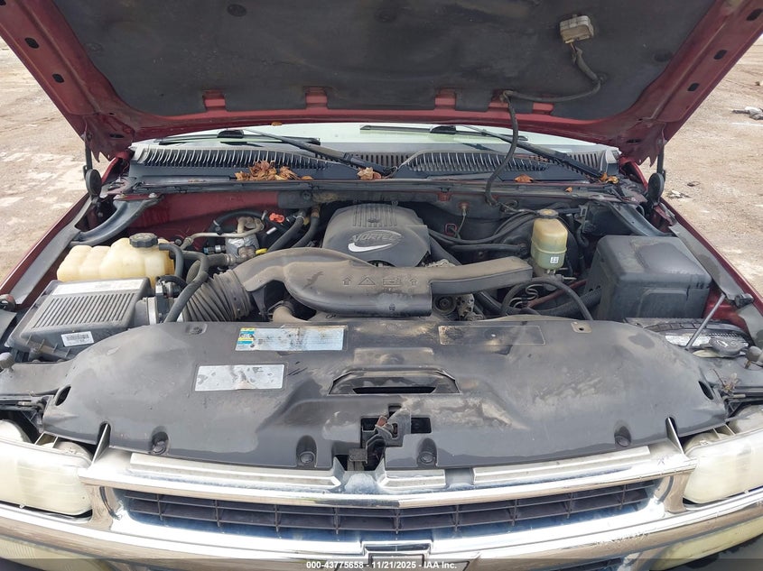 2002 Chevrolet Suburban Ls VIN: 1GNEC16Z72J192708 Lot: 43775658