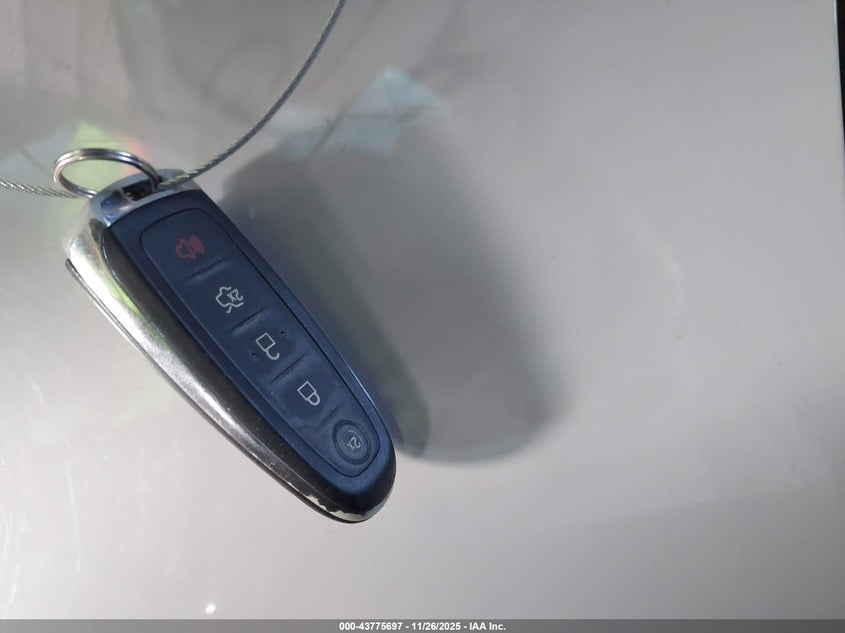 2017 Ford Escape VIN: RFWALLOUTLOOKC Lot: 43775697