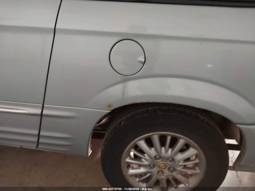 2001 Chrysler Town & Country Limited VIN: 2C8GP64L41R197343 Lot: 43775758