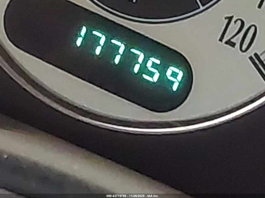 2001 Chrysler Town & Country Limited VIN: 2C8GP64L41R197343 Lot: 43775758