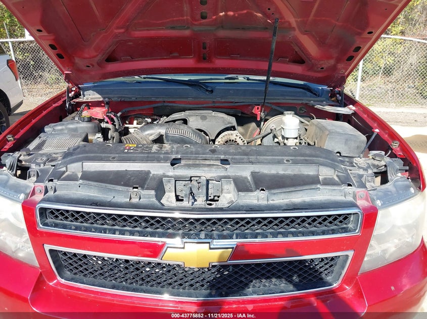 2013 Chevrolet Suburban 1500 Lt VIN: 1GNSCJE06DR141971 Lot: 43775852