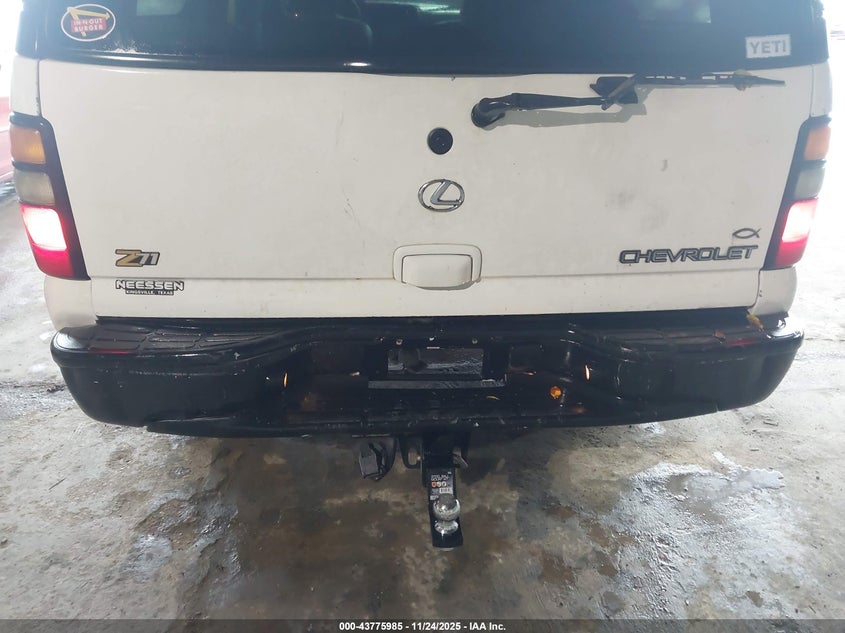 2004 Chevrolet Suburban 1500 Z71 VIN: 3GNFK16Z24G196449 Lot: 43775985