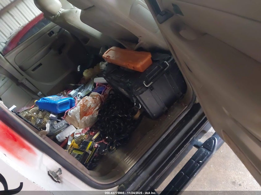 2004 Chevrolet Suburban 1500 Z71 VIN: 3GNFK16Z24G196449 Lot: 43775985