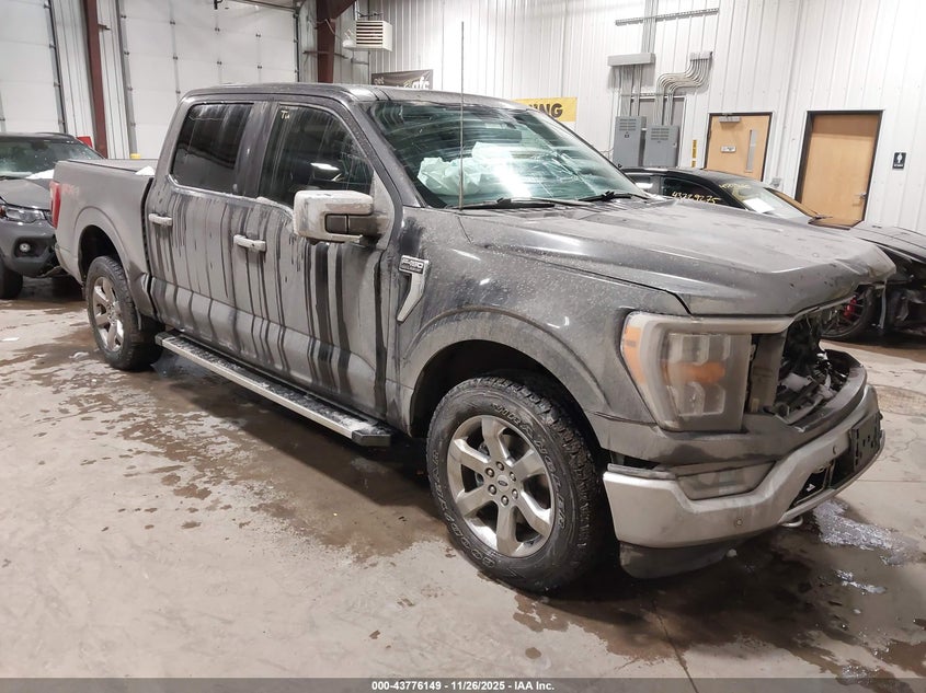 FORD F-150 LARIAT