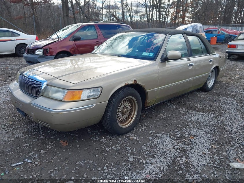 2MEFM75W1YX669068 2000 MERCURY GRAND MARQUIS photo no. 2