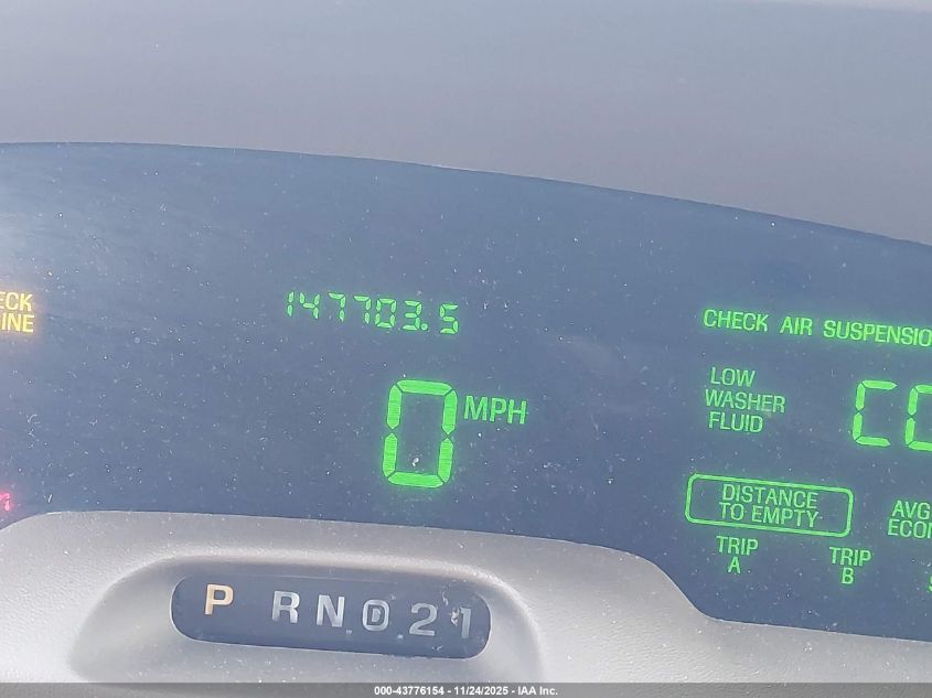 2000 Mercury Grand Marquis Ls VIN: 2MEFM75W1YX669068 Lot: 43776154