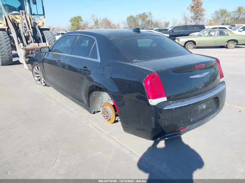 Vin: 2c3ccaag0lh117765, lot: 44271624, chrysler 300 touring l 20203