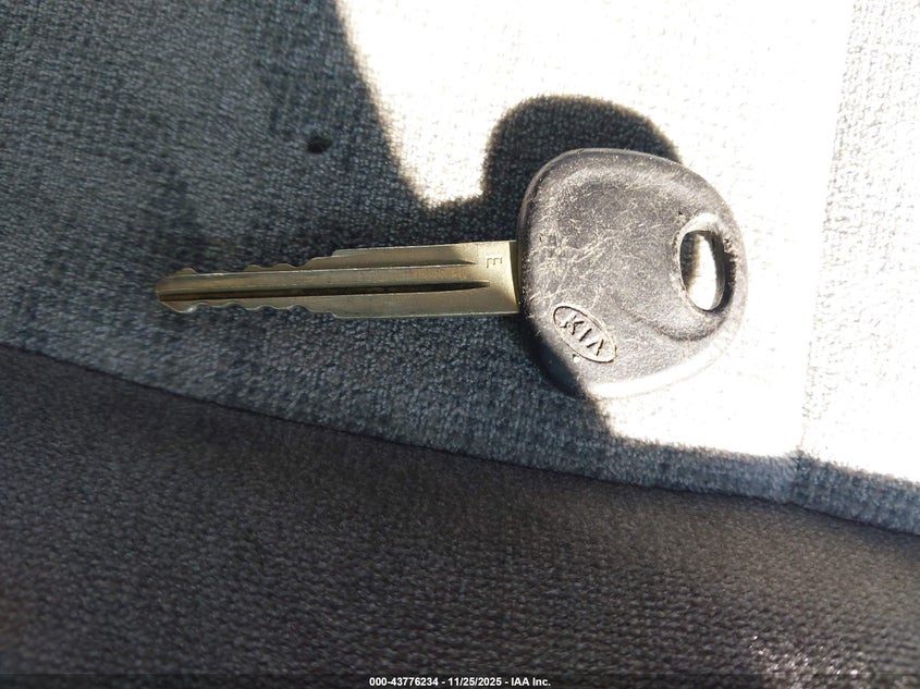 2007 Kia Sorento Lx VIN: KNDJD736975668555 Lot: 43776234