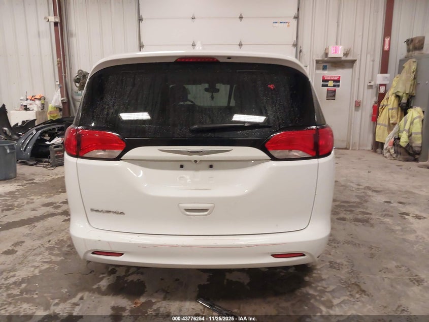 2017 Chrysler Pacifica Touring VIN: 2C4RC1DG8HR720370 Lot: 43776254