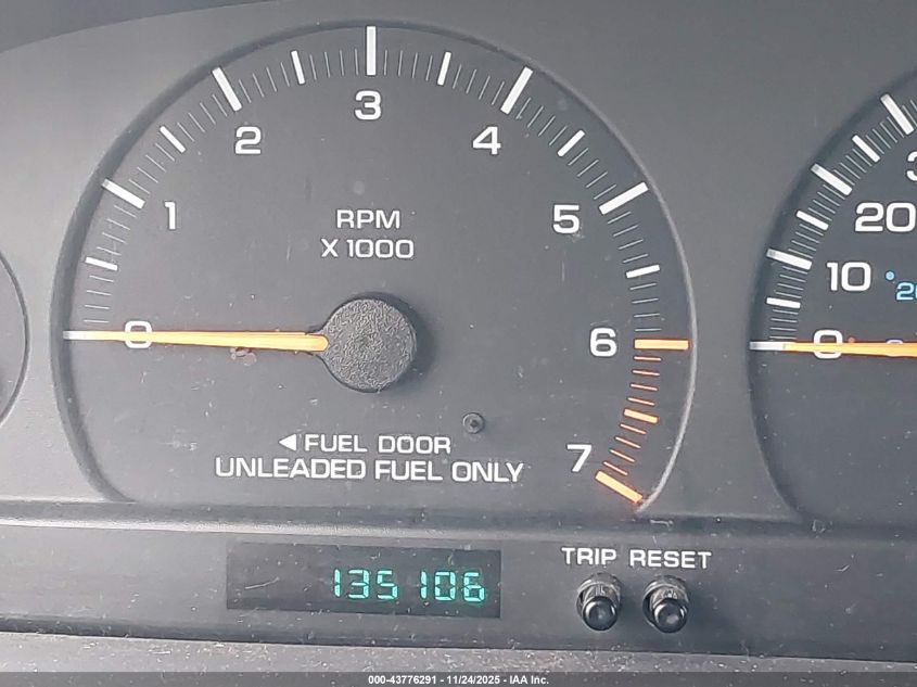 2000 Chrysler Town & Country Lxi VIN: 1C4GP54G0YB623021 Lot: 43776291