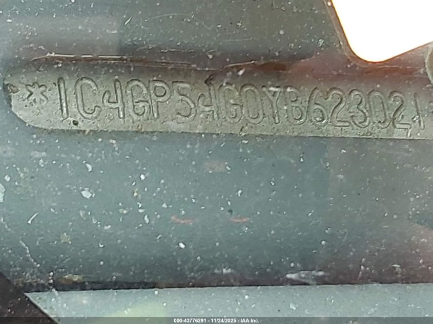 2000 Chrysler Town & Country Lxi VIN: 1C4GP54G0YB623021 Lot: 43776291