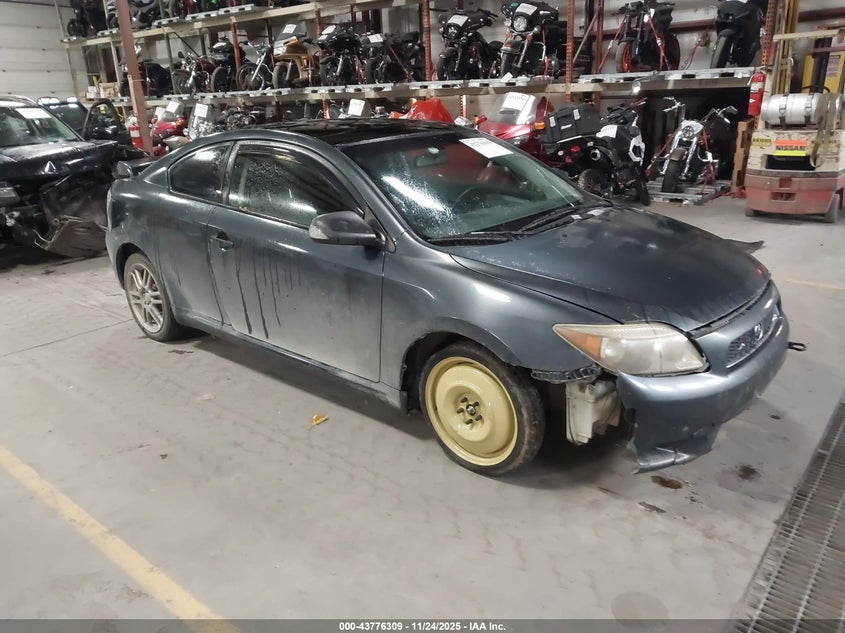 JTKDE177260136529 2006 Scion Tc auction photo 1