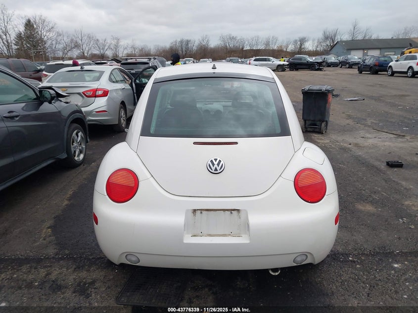 2000 Volkswagen New Beetle Glx VIN: 3VWDD21C5YM416108 Lot: 43776339