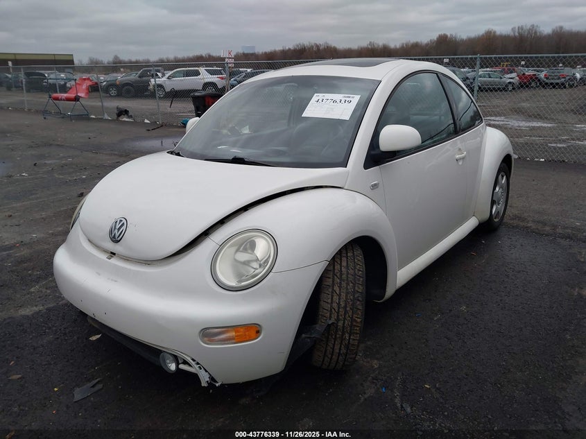 3VWDD21C5YM416108 2000 VOLKSWAGEN BEETLE photo no. 2