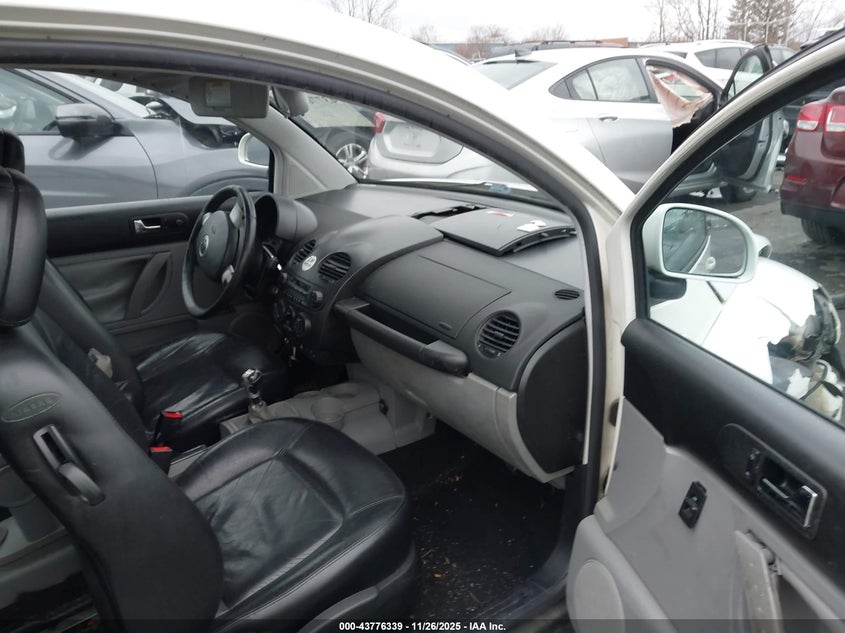 3VWDD21C5YM416108 2000 VOLKSWAGEN BEETLE photo no. 5