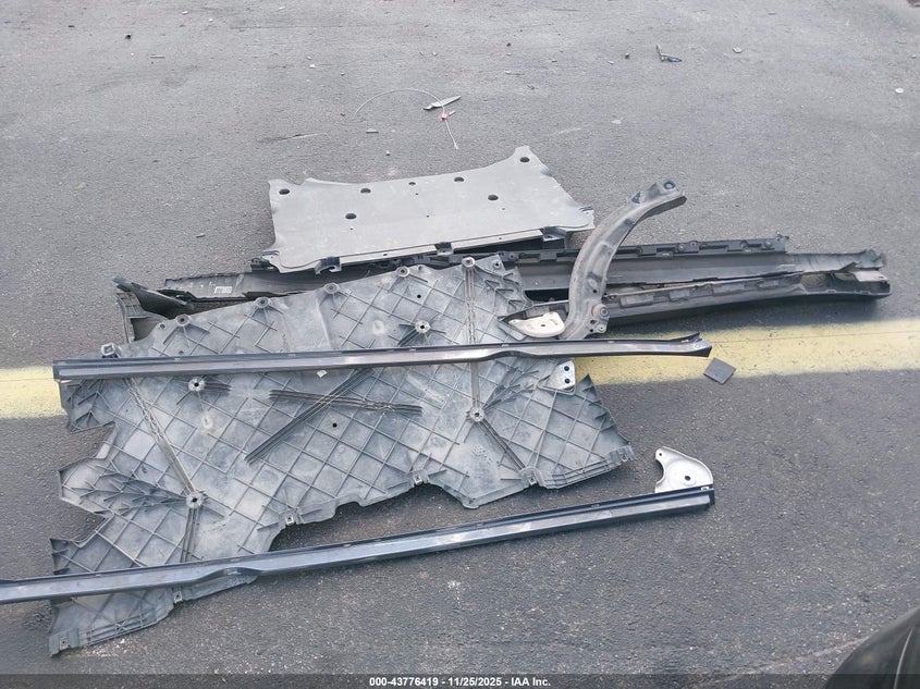 2022 Tesla Model S Plaid Tri Motor All-Wheel Drive VIN: 5YJSA1E63NF459928 Lot: 43776419