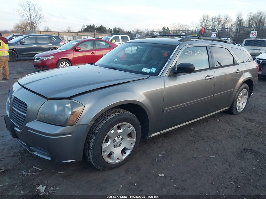 2D4FV48T35H513511 2005 DODGE MAGNUM photo no. 2