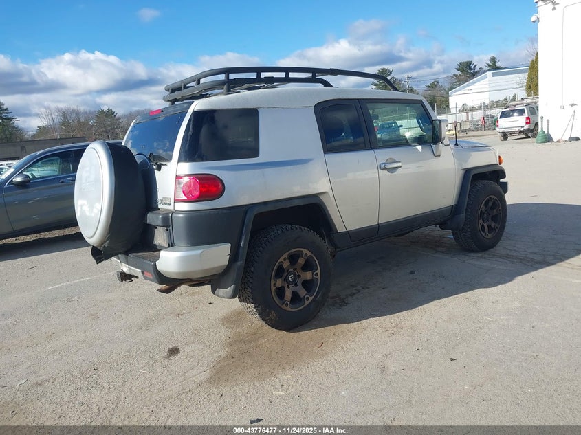 JTEBU11F070100837 2007 TOYOTA FJ CRUISER photo no. 4
