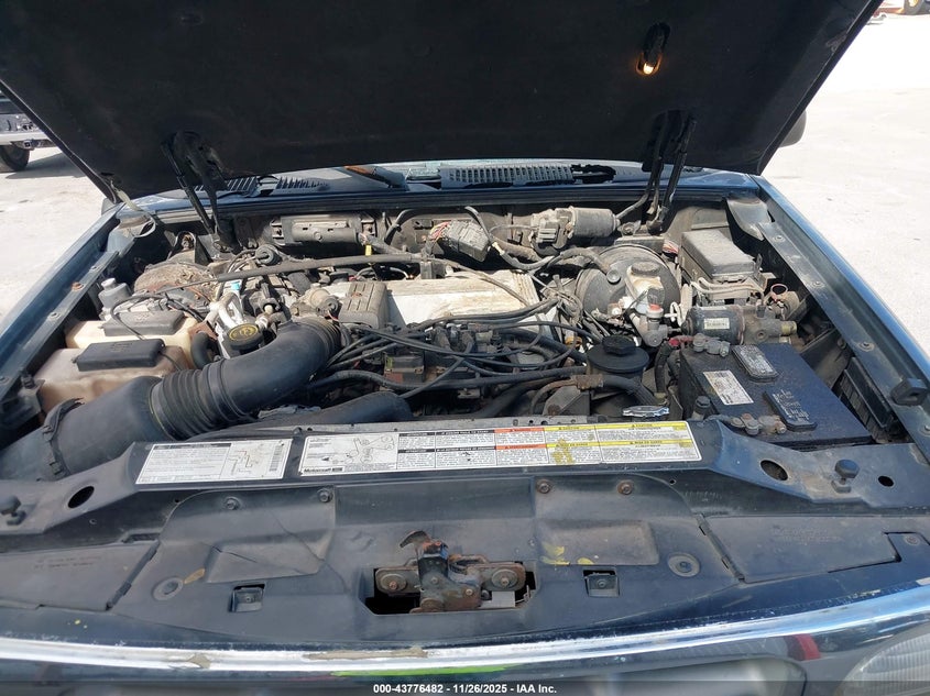 1997 Ford Explorer Eddie Bauer/Limited/Xlt VIN: 1FMDU32P2VUA24507 Lot: 43776482