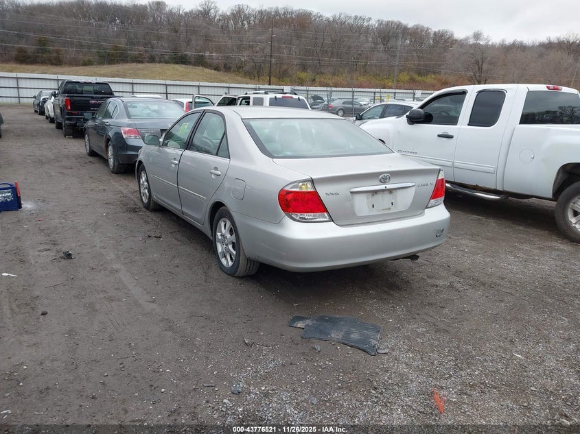 4T1BE30K95U050484 2005 TOYOTA CAMRY photo no. 3